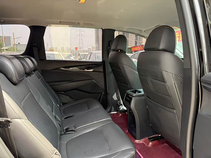 Фото 9 - Maxus G50