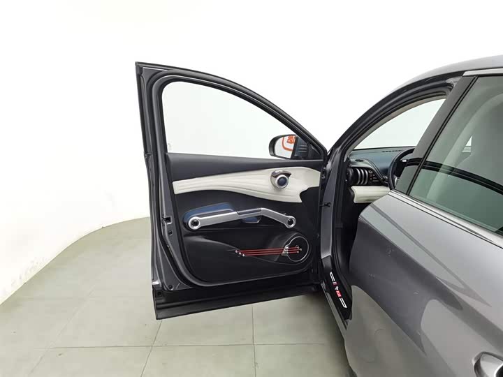 Фото 8 - BYD Yuan Plus