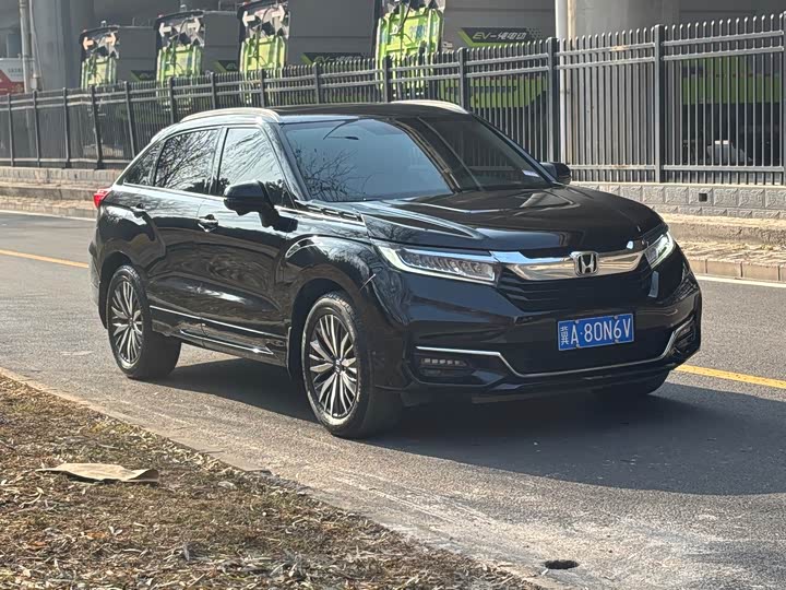 Фото 3 - Honda Avancier