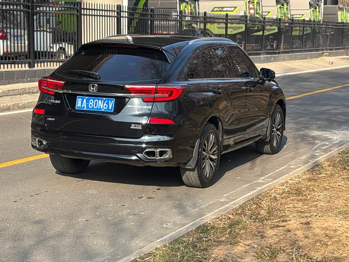 Фото 6 - Honda Avancier