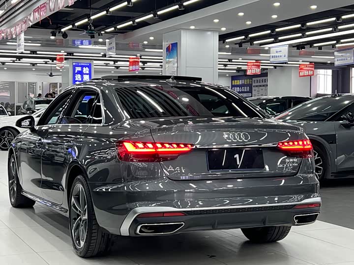 Фото 6 - Audi A4L