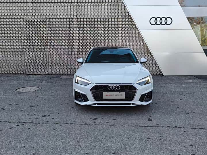Фото 2 - Audi A5