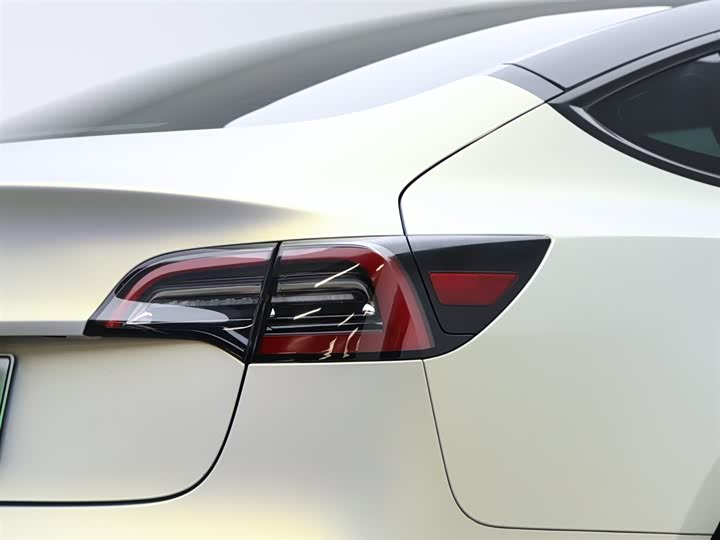 Фото 7 - Tesla Model 3