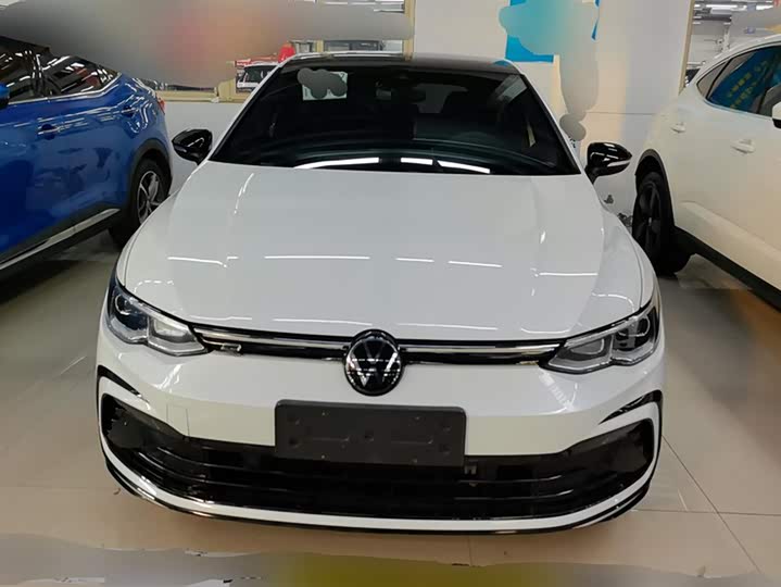 Фото 2 - Volkswagen Golf