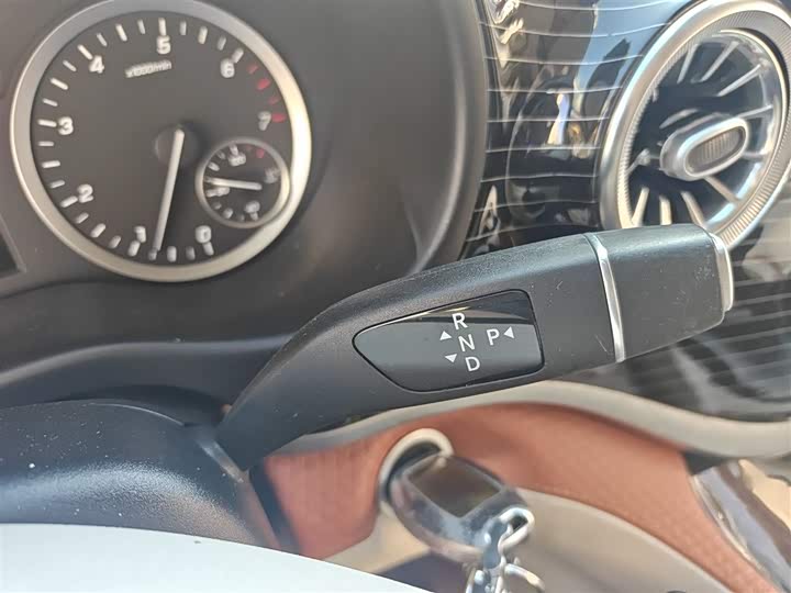 Фото 7 - Mercedes-Benz Vito