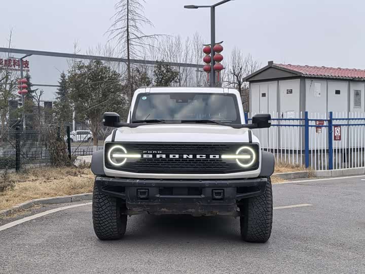 Фото 2 - Ford Bronco