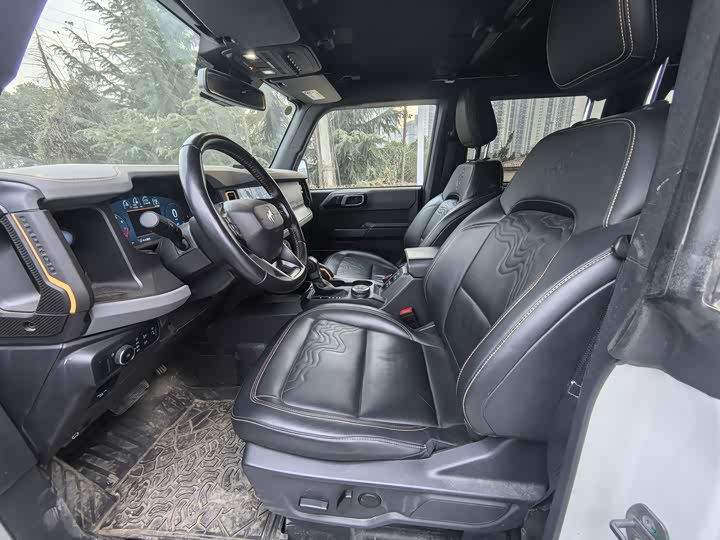 Фото 4 - Ford Bronco