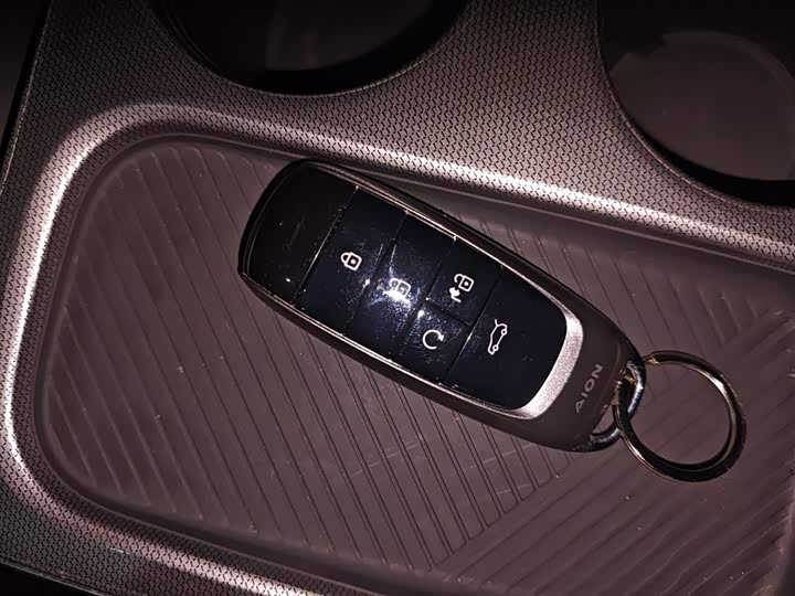 Фото 9 - GAC Aion Y