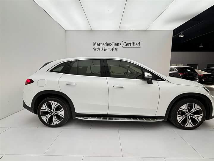 Фото 4 - Mercedes-Benz EQE SUV