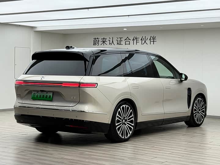 Фото 7 - Nio ES8