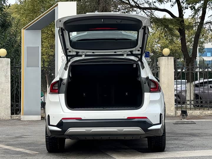 Фото 7 - BMW iX1