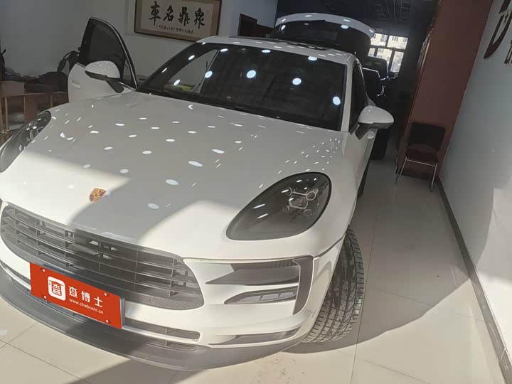 Фото 1 - Porsche Macan