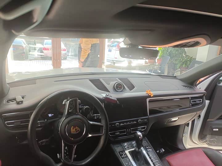 Фото 4 - Porsche Macan