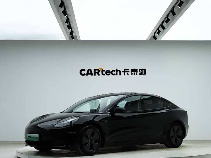 Фото 1 - Tesla Model 3