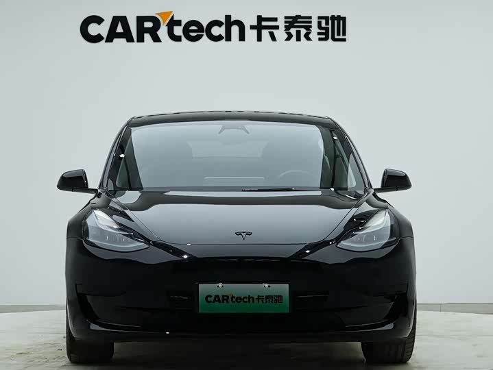 Фото 3 - Tesla Model 3