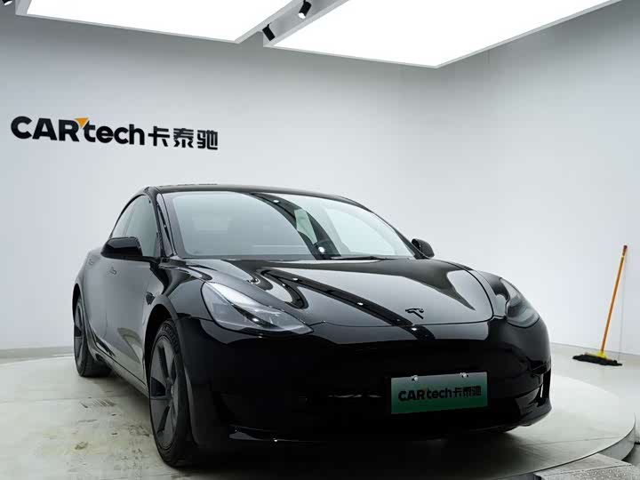 Фото 9 - Tesla Model 3