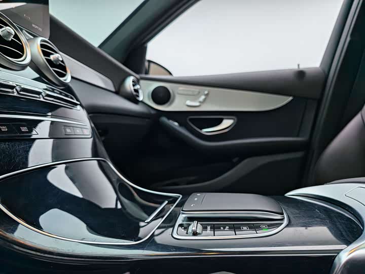 Фото 9 - Mercedes-Benz GLC-Class