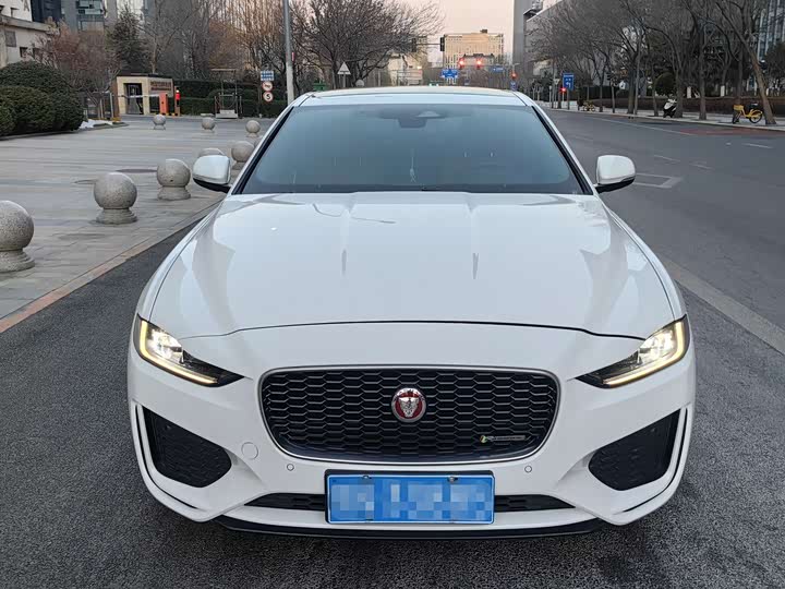 Фото 5 - Jaguar XE L