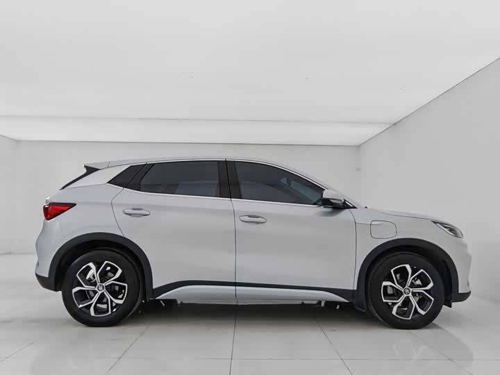 Фото 9 - BYD Yuan Plus