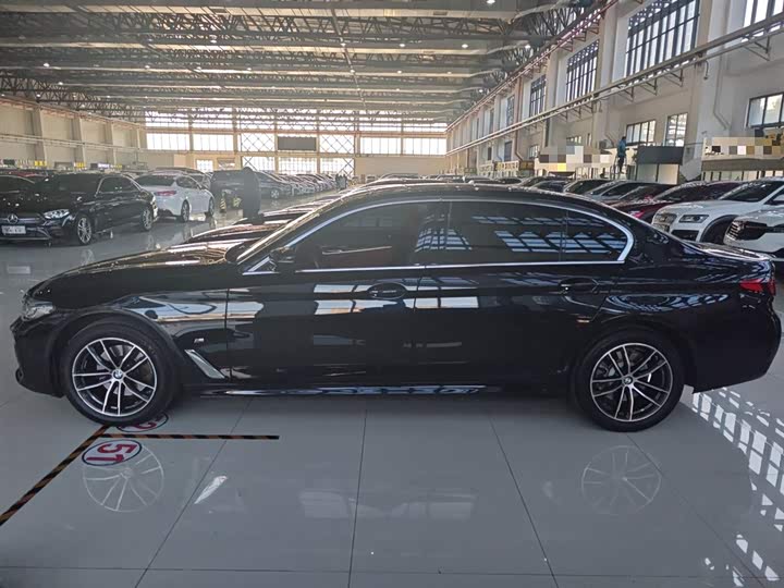 Фото 5 - BMW 5 Series