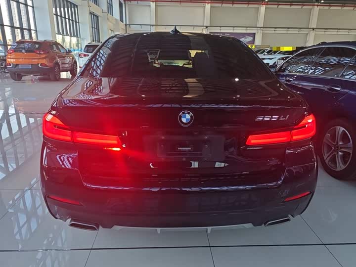 Фото 6 - BMW 5 Series