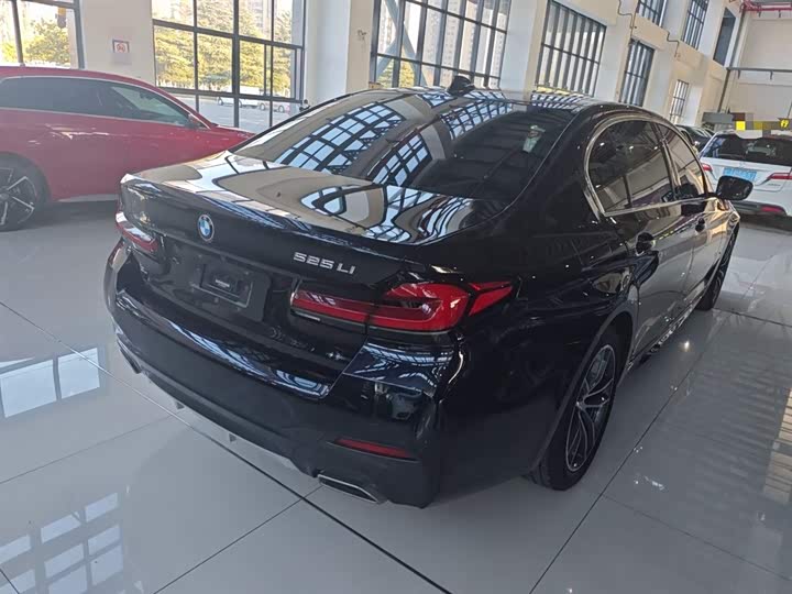 Фото 7 - BMW 5 Series