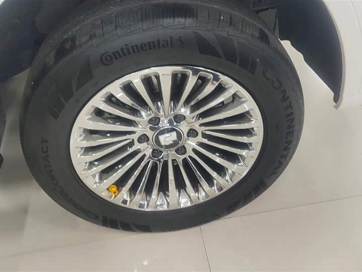 Фото 6 - Tank 500 Hybrid