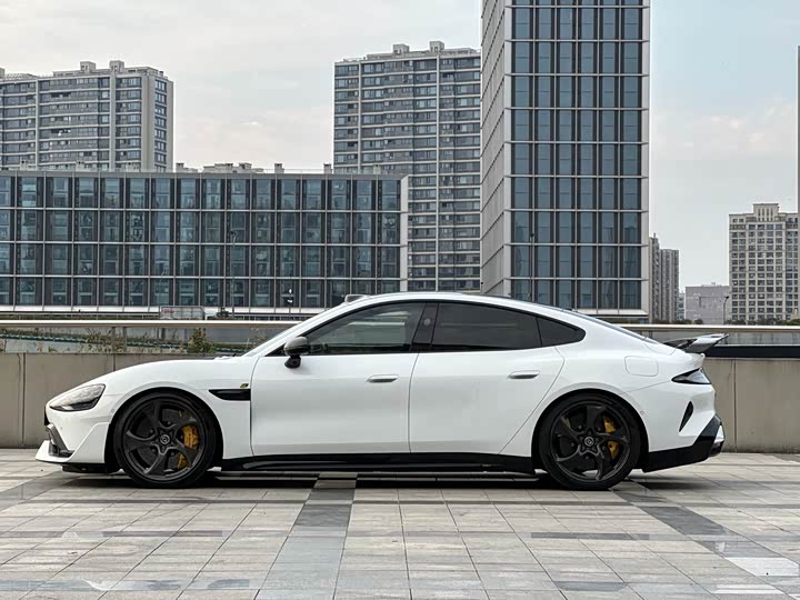 Фото 7 - Xiaomi SU7 Ultra