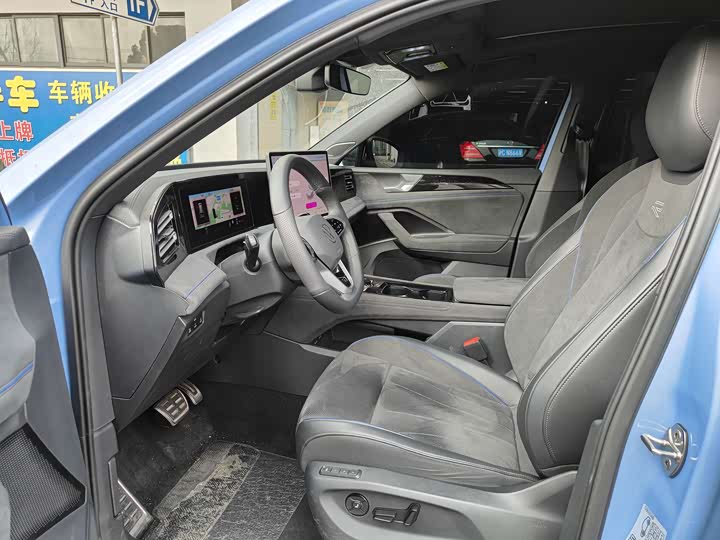 Фото 7 - Volkswagen Tiguan L Pro