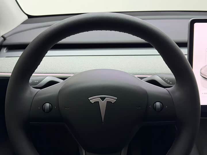 Фото 9 - Tesla Model Y