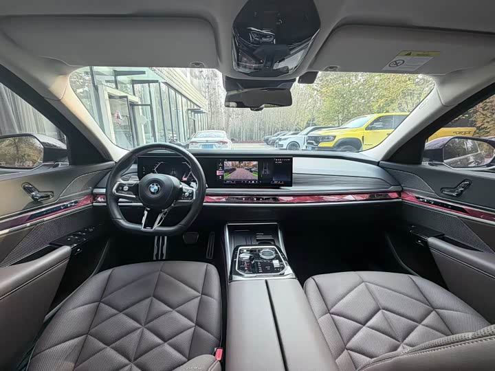 Фото 6 - BMW 7 Series