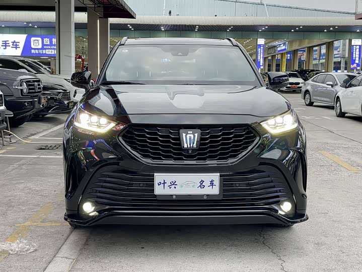 Фото 2 - Toyota Crown Kluger