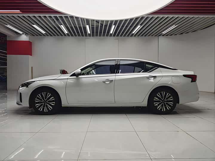 Фото 2 - Nissan Teana