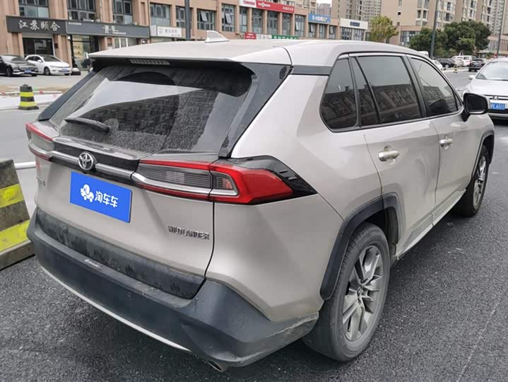 Фото 3 - Toyota Wildlander