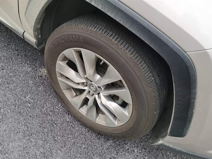 Фото 6 - Toyota Wildlander