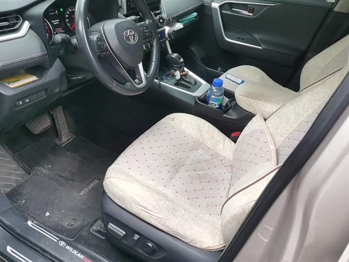 Фото 8 - Toyota Wildlander