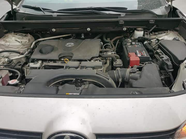 Фото 9 - Toyota Wildlander