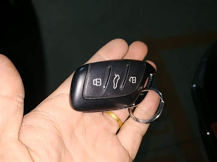 Фото 9 - MG Motor HS