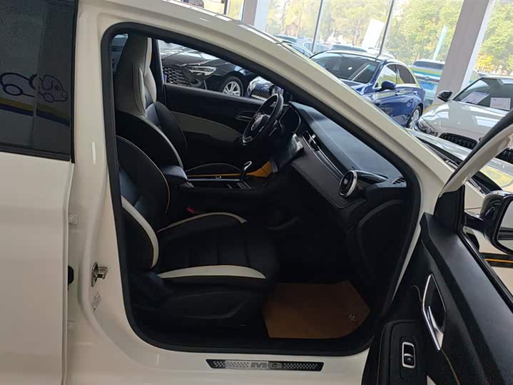 Фото 8 - MG Motor 6