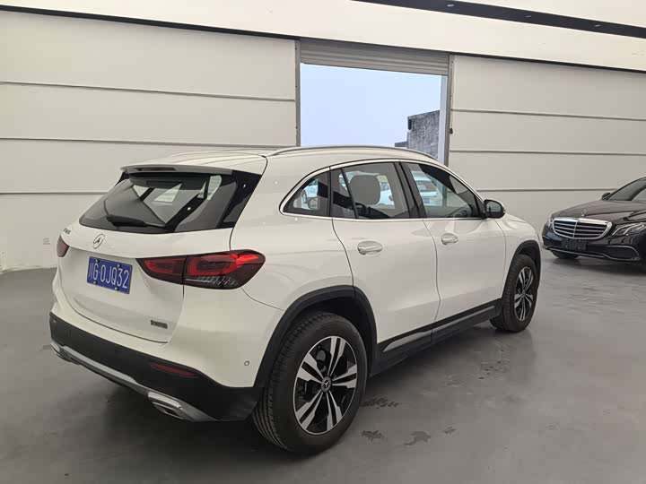 Фото 8 - Mercedes-Benz GLA-Class