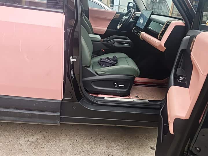 Фото 8 - Chery iCar 03