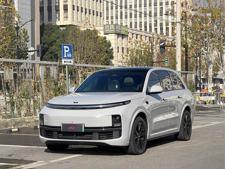 Фото 1 - LiXiang L8