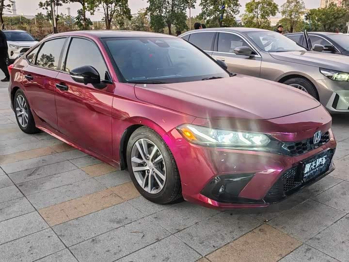 Фото 2 - Honda Civic