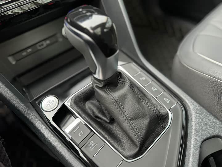 Фото 7 - Volkswagen Tiguan L Pro