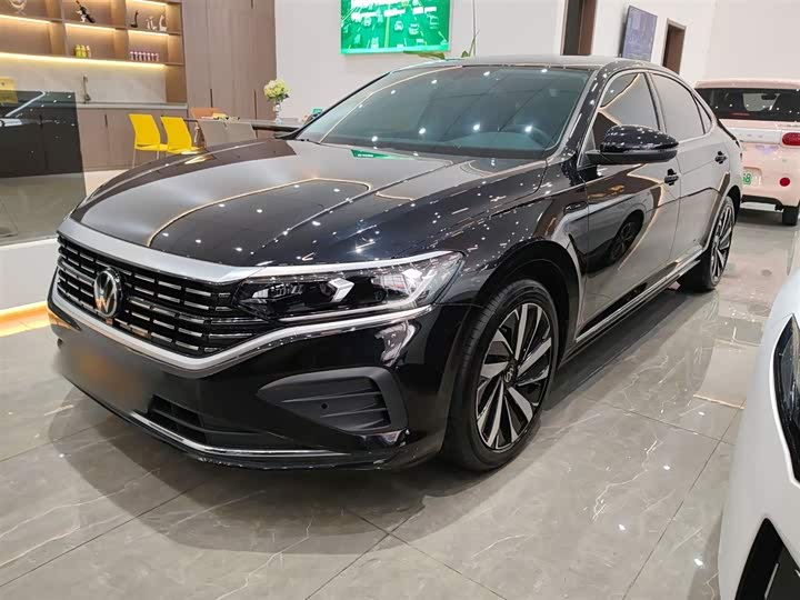 Фото 2 - Volkswagen Passat