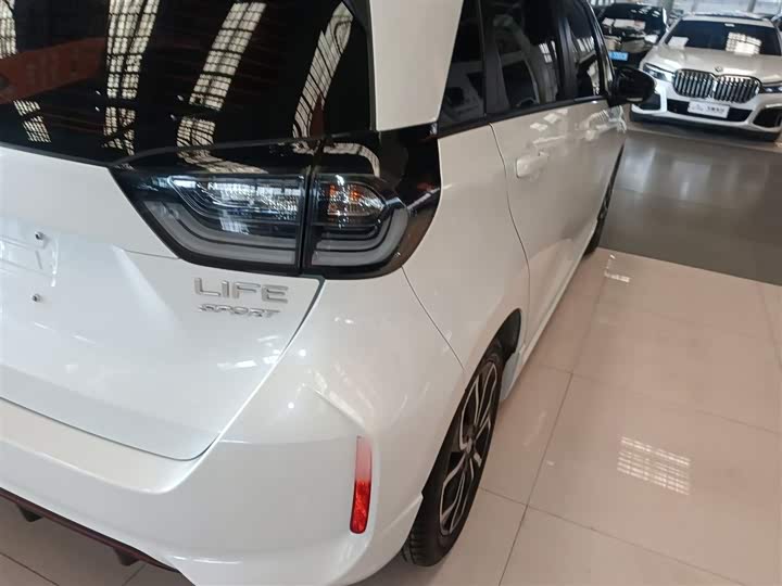 Фото 8 - Honda Life