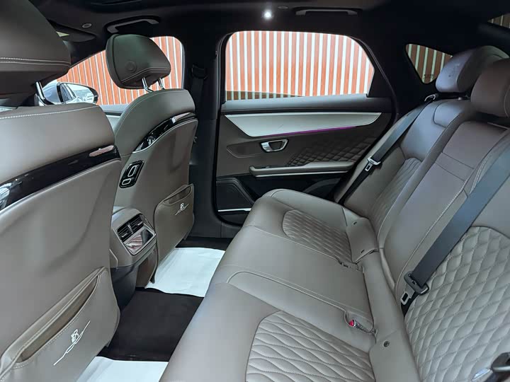 Фото 8 - BYD Han