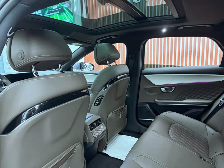 Фото 9 - BYD Han