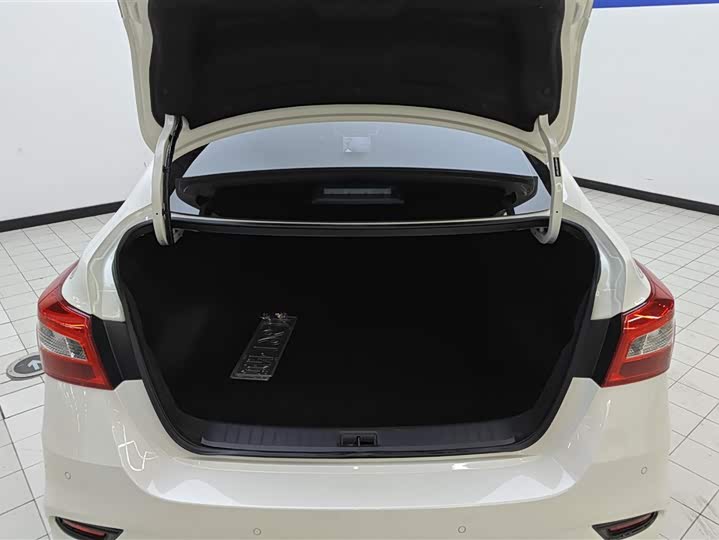 Фото 4 - Nissan Sylphy