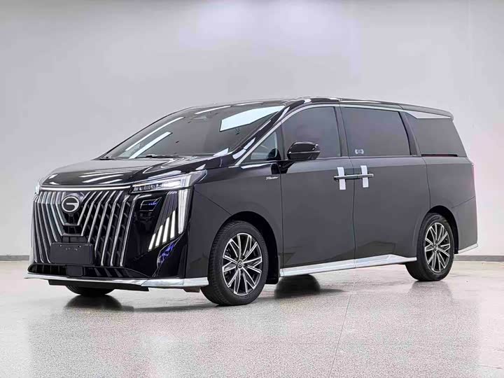 Фото 1 - GAC Trumpchi M8